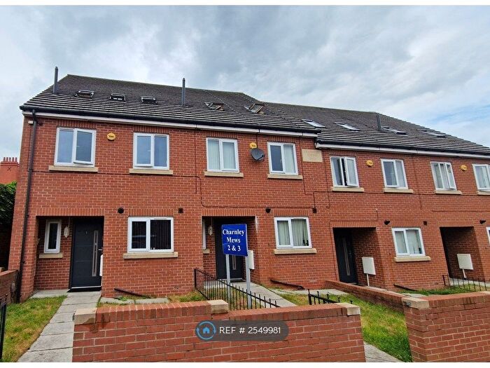 4 Bedroom Terraced House To Rent In Charnley Mews, Whitefield, Manchester, M45