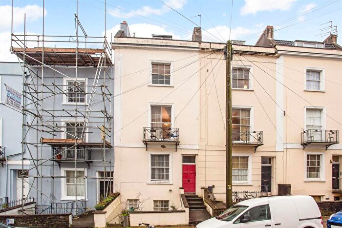 1 Bedroom Flat To Rent In B Southleigh Road, Clifton, BS8