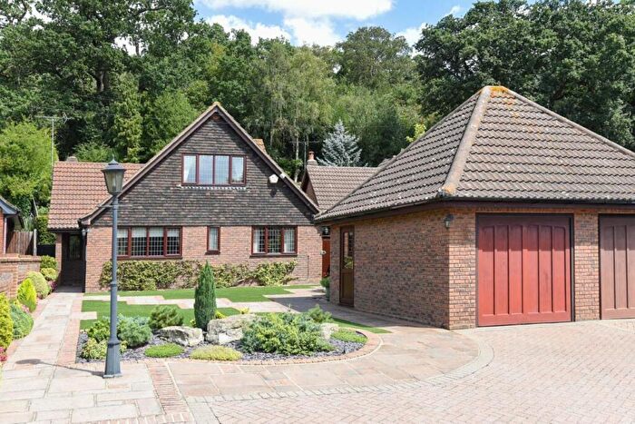 4 Bedroom Bungalow For Sale In Gates Green Road, West Wickham, Kent, BR4