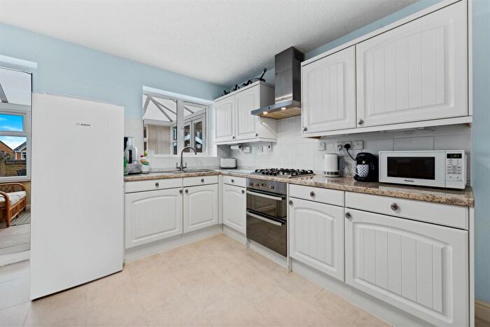 3 Bedroom Detached House For Sale In Andrews Way, Raunds, NN9