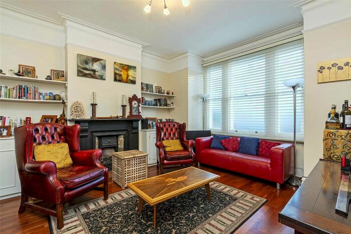 2 Bedroom Flat To Rent In Wandsworth Bridge Road, London, SW6