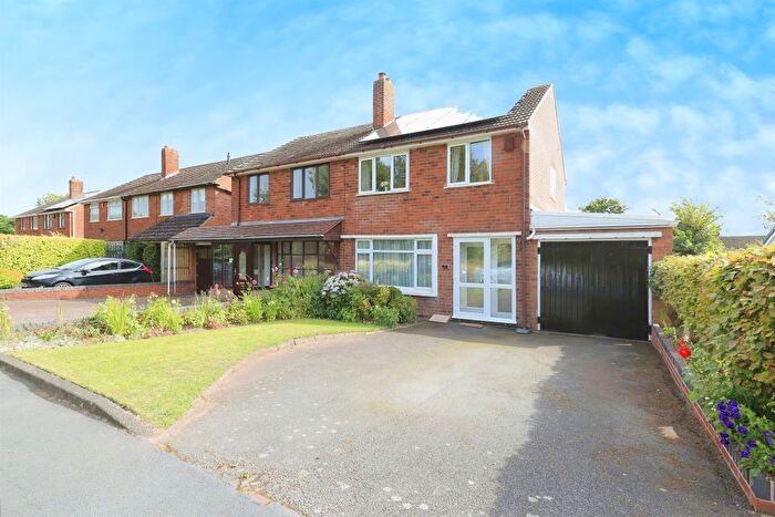3 Bedroom Semi-Detached House For Sale In St. Marys Close, Shareshill, Wolverhampton, WV10