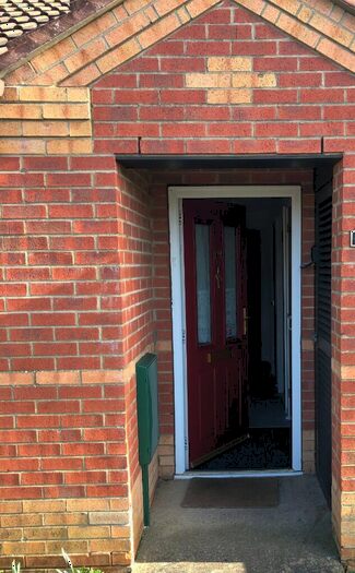 2 Bedroom Bungalow To Rent In White Acres, PE12