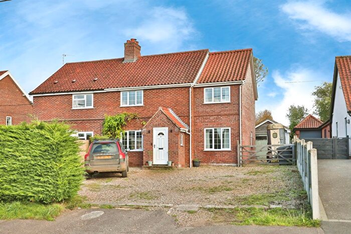 4 Bedroom Semi-Detached House For Sale In Burgh Lane, Mattishall, Dereham, NR20