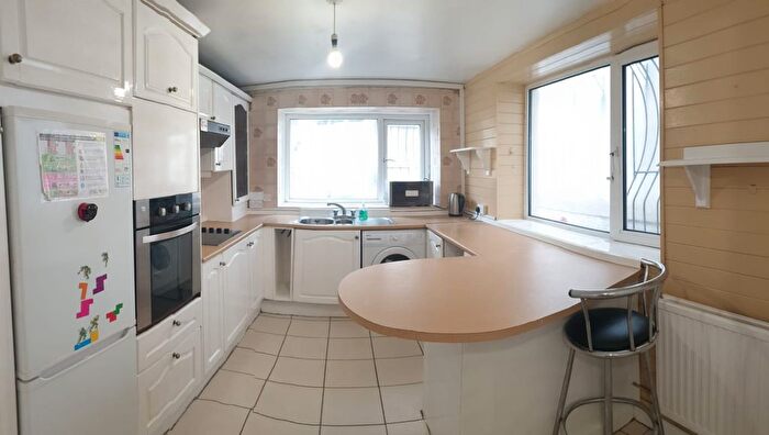 2 Bedroom Terraced House To Rent In Craddock Street, Swansea, SA1