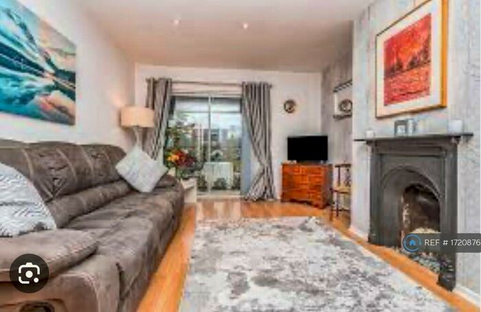 2 Bedroom Flat To Rent In Upper Malone Park, Belfast, BT9