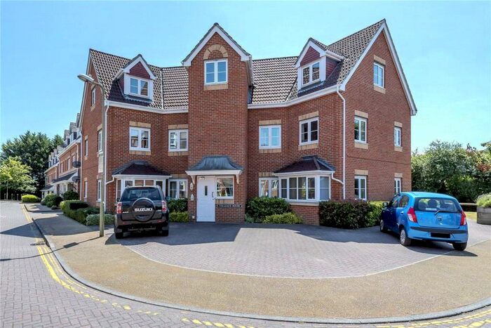 2 Bedroom Apartment To Rent In The Tollgate, Fareham, PO16