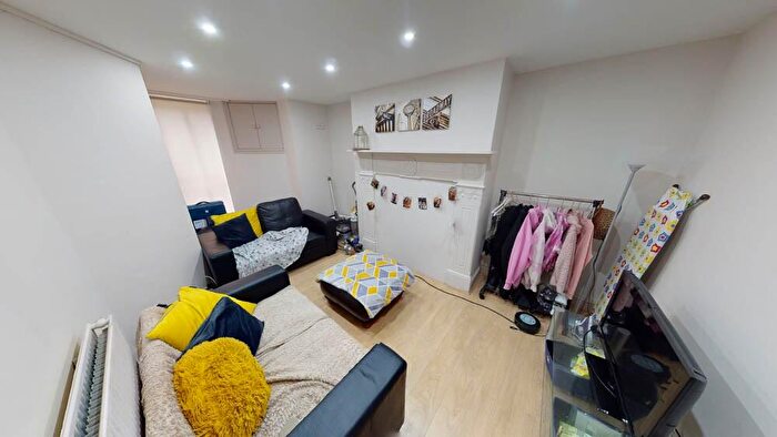 2 Bedroom House To Rent In C St. Michaels Road, Leeds, LS6