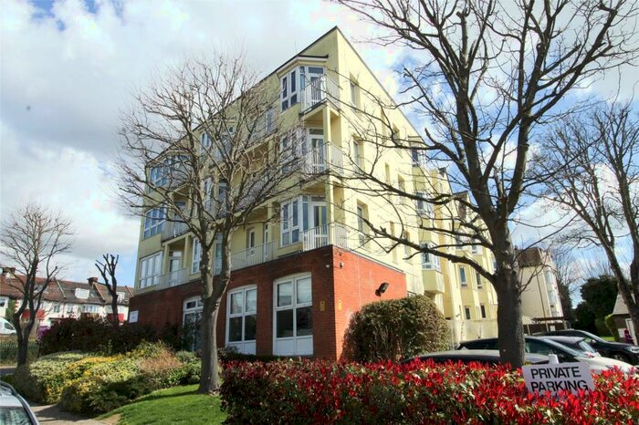 2 Bedroom Apartment To Rent In Station Road, Westcliff-On-Sea, Essex, SS0