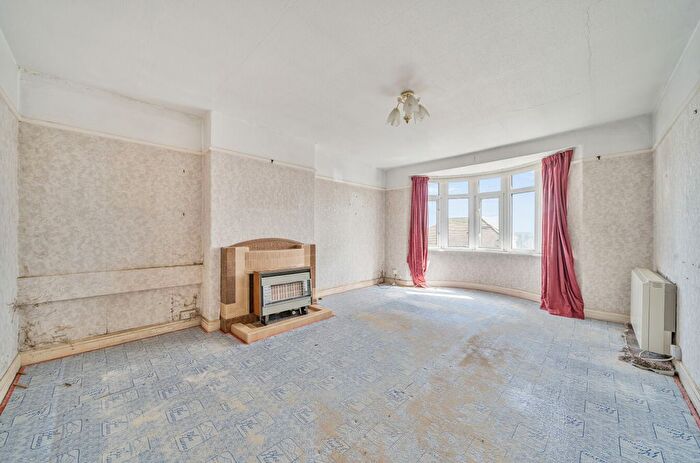 2 Bedroom Detached Bungalow For Sale In Eden Grove, Paignton, Devon, TQ3