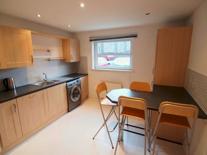 2 Bedroom Flat To Rent In Links Road, Aberdeen, AB24
