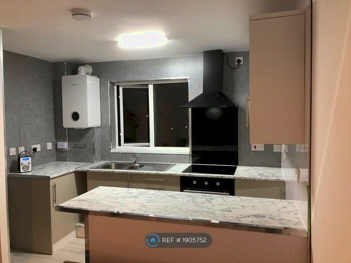 1 Bedroom Maisonette To Rent In Willowherb Close, Swindon, SN25