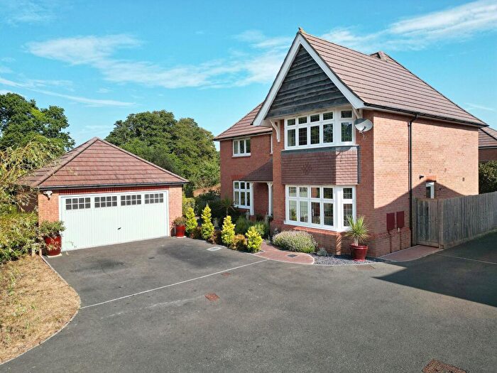 4 Bedroom Detached House For Sale In Lapwing Close, Dawlish, EX7