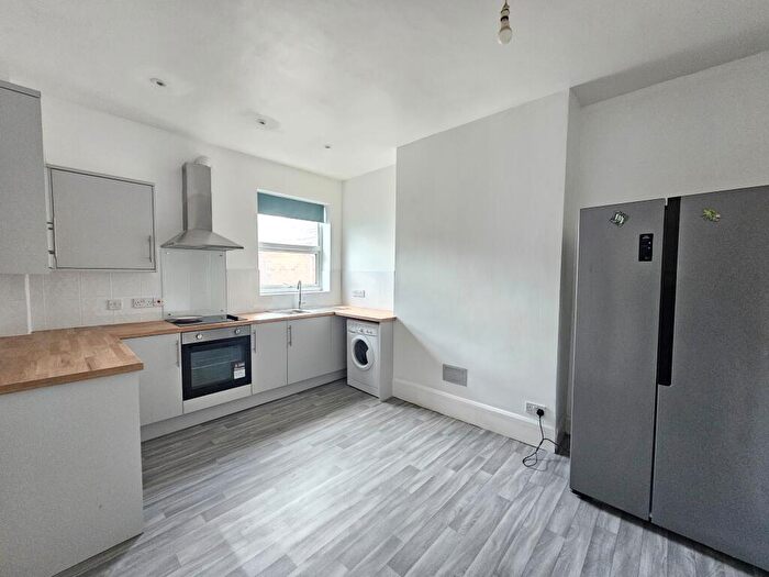 4 Bedroom Flat To Rent In Commercial Road, Southampton, SO15