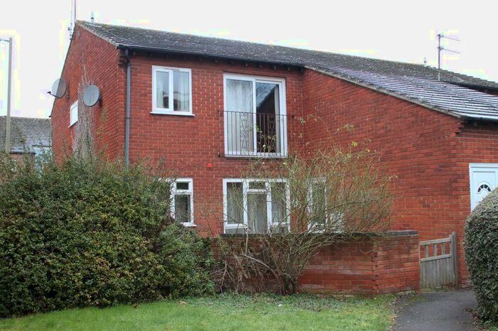 2 Bedroom Flat To Rent In Bed Ground Floor Maisonette, OX11