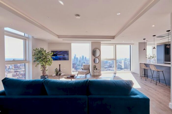 2 Bedroom Flat To Rent In Rochdale Road, Manchester, M4