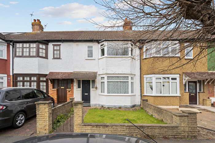 3 Bedroom Terraced House For Sale In Tennyson Avenue, New Malden, KT3