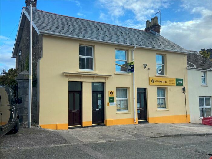 Flat To Rent In East Back, Pembroke, Pembrokeshire, SA71