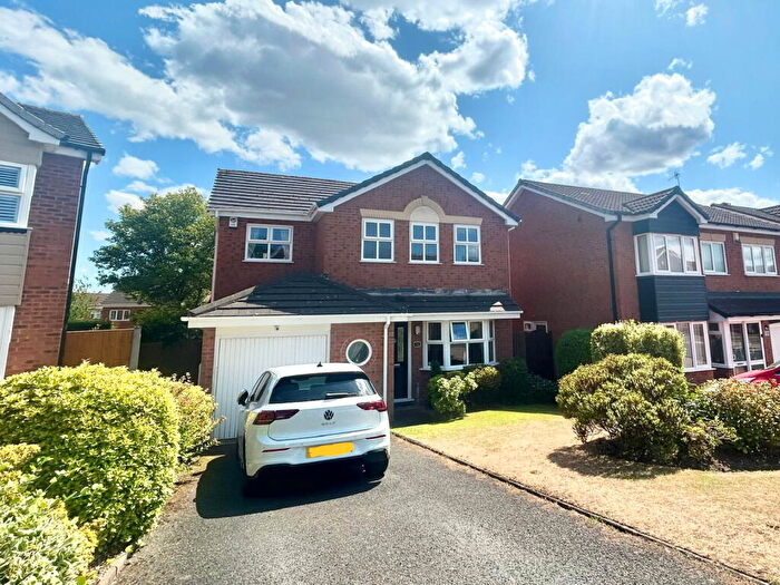 4 Bedroom Detached House For Sale In Shipton Close, Milking Bank, Dudley, DY1