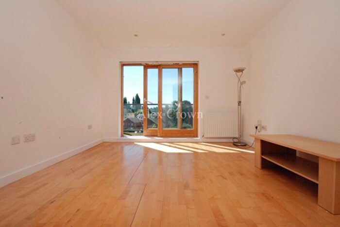 1 Bedroom Apartment To Rent In Westpoint Apartments, Clarendon Road, Turnpike Lane, N8