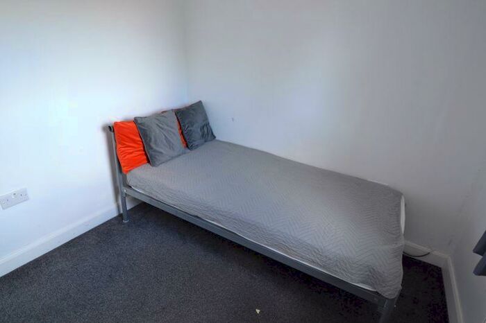 1 Bedroom House Of Multiple Occupation To Rent In Warwick Way, Corby, NN17