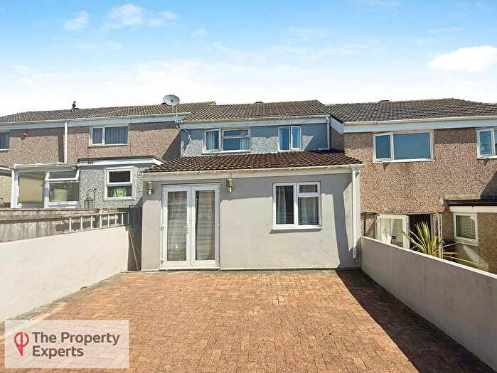 4 Bedroom Terraced House For Sale In Thurlestone Walk, Plymouth, PL6
