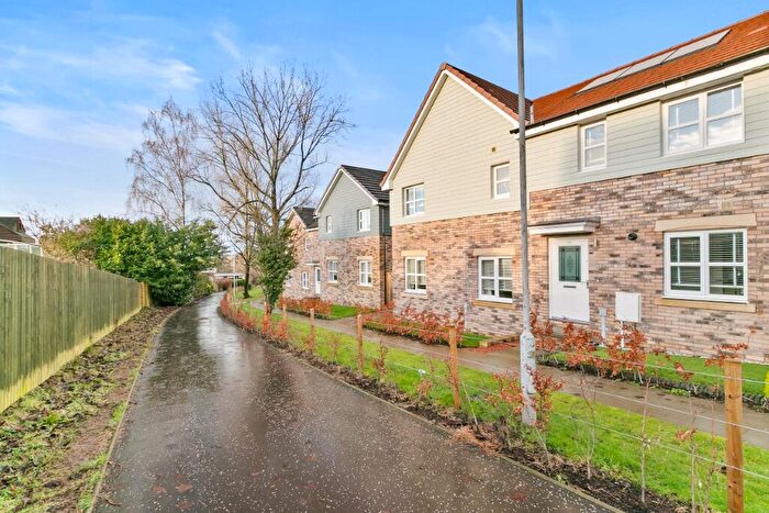 3 Bedroom Terraced House For Sale In Garshake Wynd, Dumbarton, West Dunbartonshire, G82