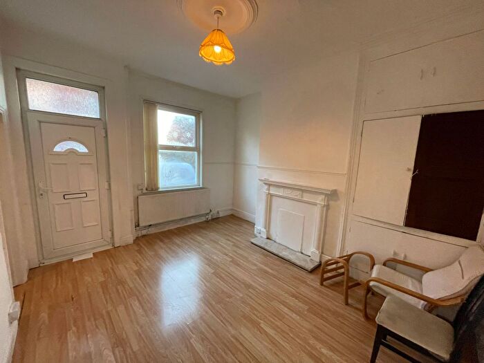 3 Bedroom Terraced House To Rent In Linden Avenue, Leeds, LS11