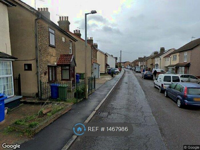 3 Bedroom Semi-Detached House To Rent In Victoria Road, Stanford Le Hope, SS17