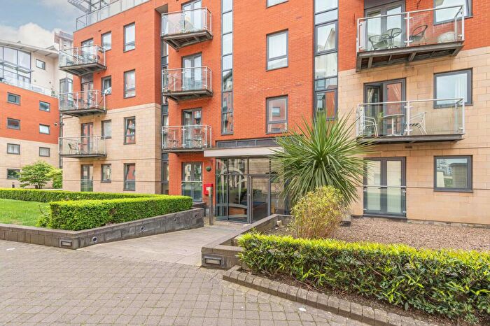 1 Bedroom Flat To Rent In Bonaire, City Island, Gotts Road, Leeds, LS12