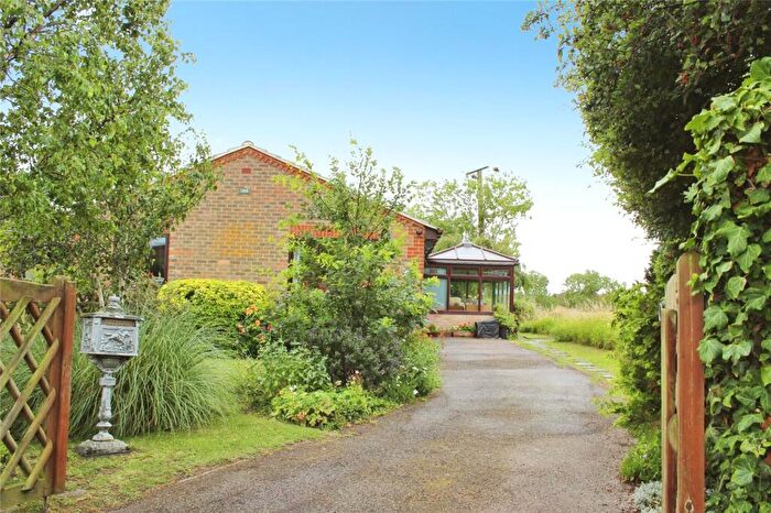 3 Bedroom Bungalow For Sale In Leicester Gardens, Warden, Sheerness, Kent, ME12