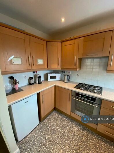 3 Bedroom Flat To Rent In South Mews, Buxton, SK17