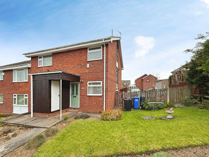 2 Bedroom Flat For Sale In Blackburn Crescent, Chapeltown, Sheffield, S35