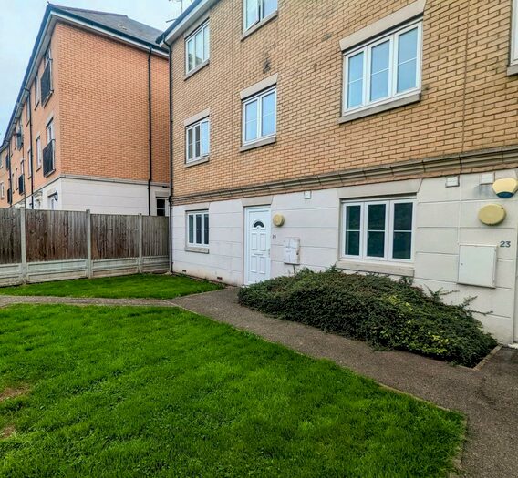 2 Bedroom Apartment To Rent In Station Approach, Braintree, CM7