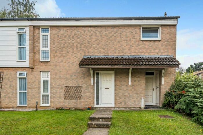 3 Bedroom End Of Terrace House To Rent In Jameston, Bracknell, RG12