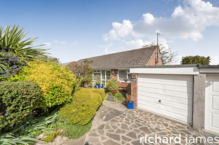 3 Bedroom Semi-Detached Bungalow For Sale In The Broadway, Rodbourne Cheney, Swindon, SN25