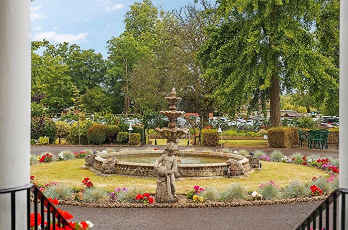 1 Bedroom Flat To Rent In Penlee, Thamesfield Village, Henley-On-Thames, RG9