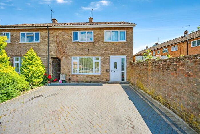 3 Bedroom End Of Terrace House For Sale In Tithe Farm Road, Houghton Regis, Dunstable, Bedfordshire, LU5