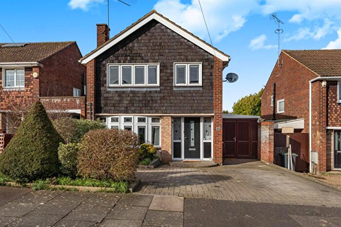 3 Bedroom Detached House For Sale In Seabrook, Luton, LU4