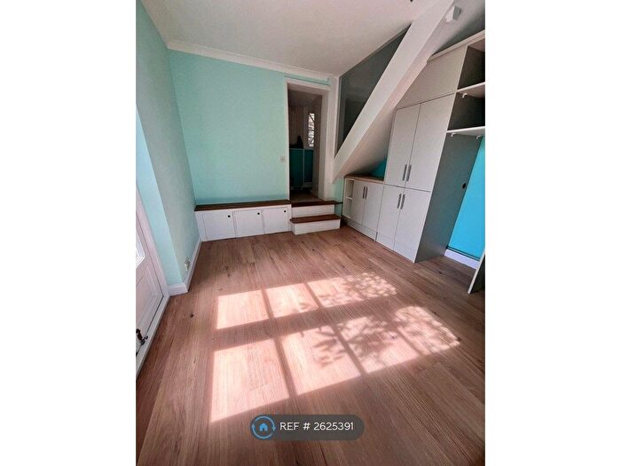 1 Bedroom Detached House To Rent In Marlborough St Jude, Falmouth, TR11