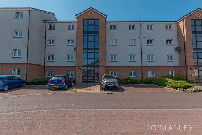 2 Bedroom Flat For Sale In Harbour Way, Alloa, FK10
