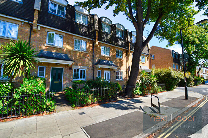 4 Bedroom Terraced House To Rent In Coleman Road, Camberwell, London, SE5