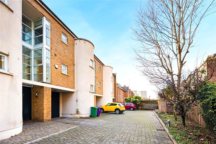 4 Bedroom Terraced House To Rent In Peachwalk Mews, Bow, London, E3