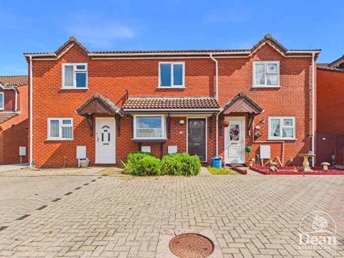 2 Bedroom Terraced House For Sale In Oak Meadow, Lydney, GL15