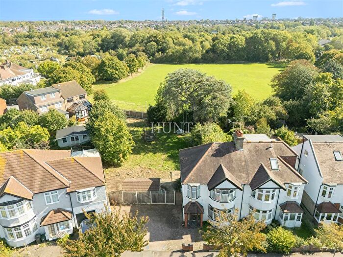 3 Bedroom Semi-Detached House For Sale In Buckingham Road, E11