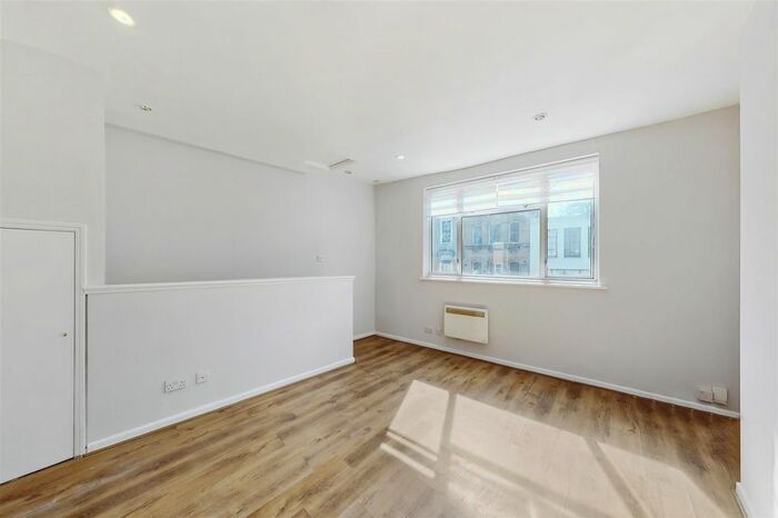 1 Bedroom Flat To Rent In Bethnal Green Road, Shoreditch, E2