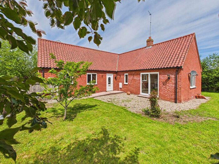 3 Bedroom Detached Bungalow For Sale In Old Turnpike Road, Roughton, NR11