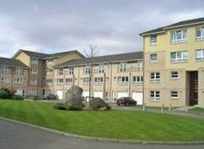 4 Bedroom Town House To Rent In Whitehill Court, Glasgow, G31