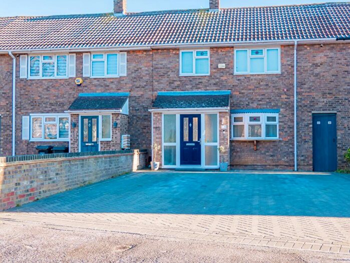 3 Bedroom Terraced House For Sale In Great Spenders, Basildon, SS14