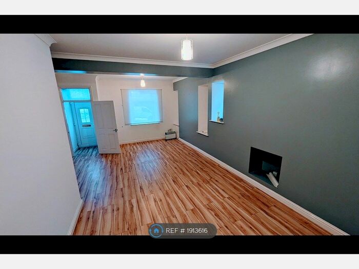 3 Bedroom Terraced House To Rent In Station Road, Ammanford, SA18